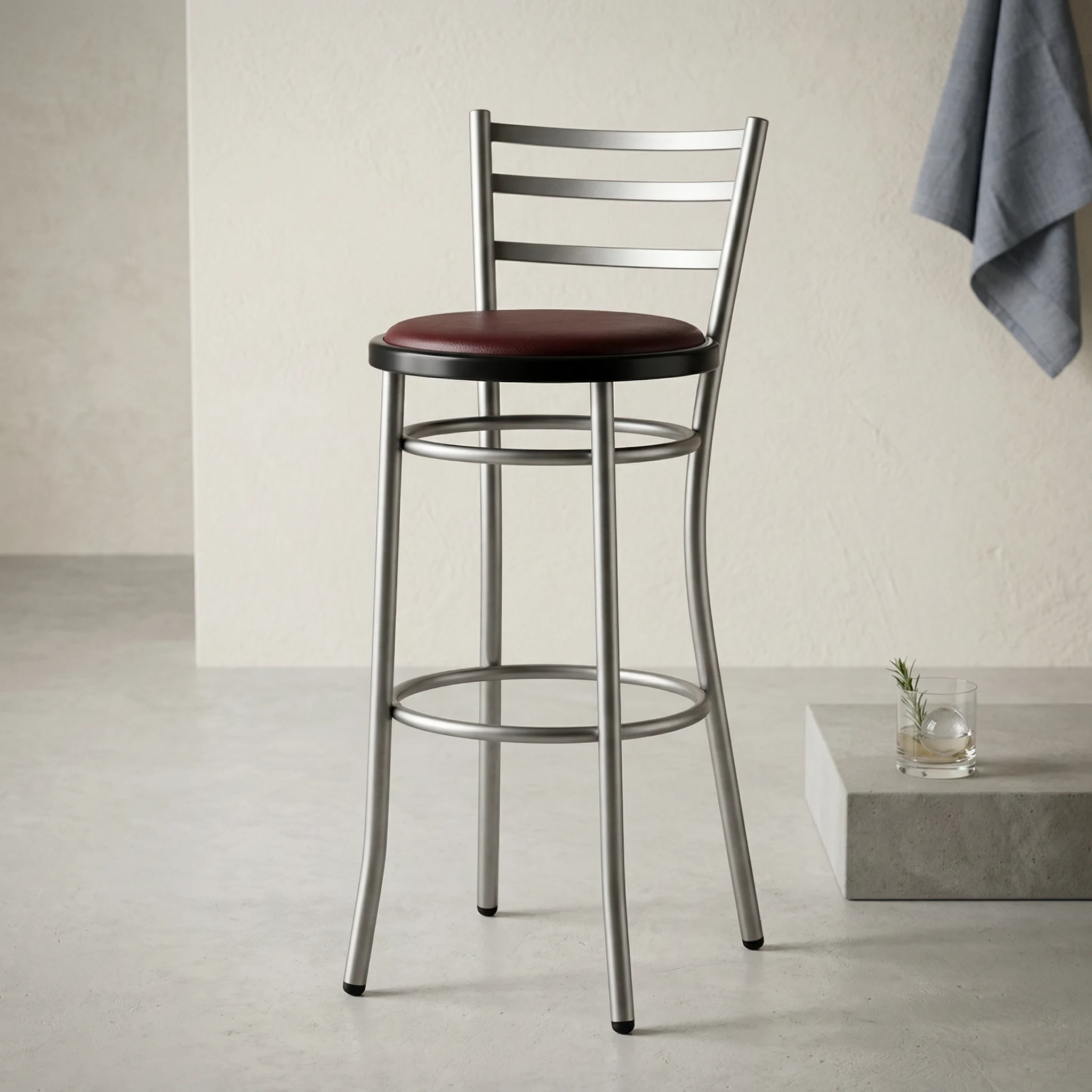 Tabourets en acier Trimar